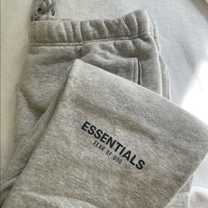 FEAR OF GOD ESSENTIALS LIGHT GRAY SWEATS